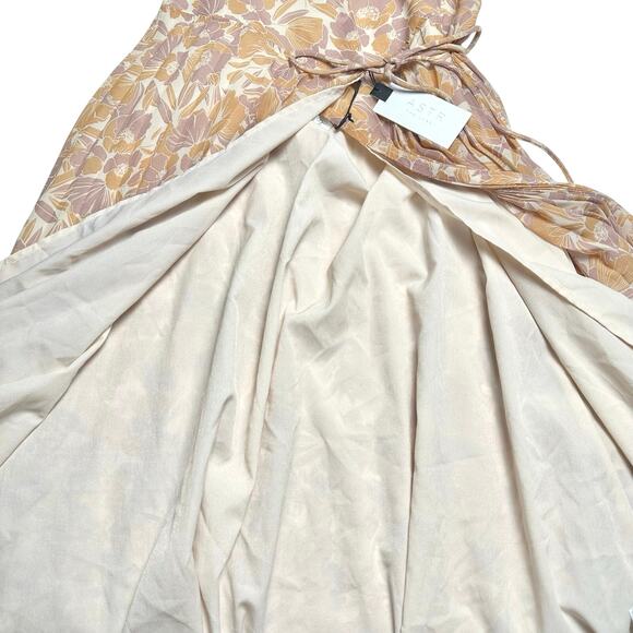 ASTR The Label | Women | Marcela Floral Halter Neck Backless Wrap Dress | Medium - Picture 9 of 10